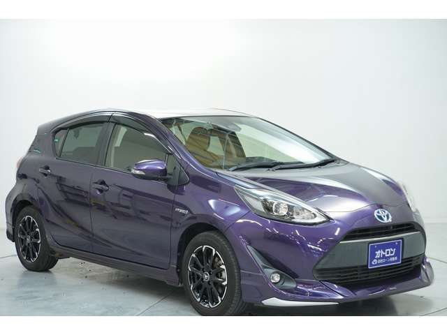 自社ローンとは、お店とお客様の間で直接分割払い購入の契約を結ぶことです。なので、審査の際、信用情報機関を介しません！自社基準の審査となります。お気軽にお電話下さい！！