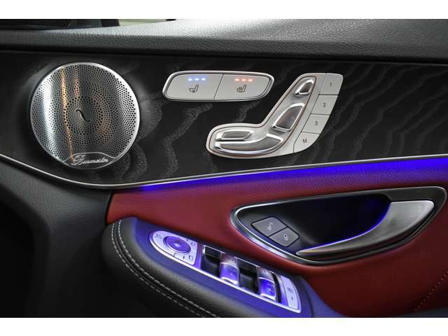 Burmesterサウンドシステム装備！大出力のアンプやツイーター等ハイエンドスピーカーで低音から高音までバランスよく、澄んだナチュラルなサウンドを実現します。