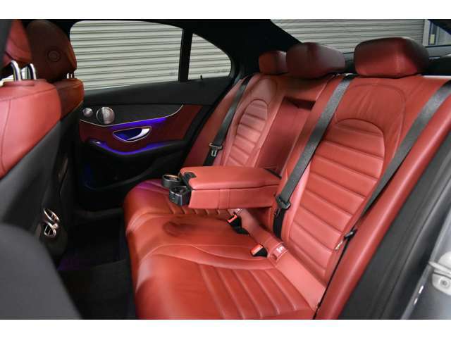 ☆関東最大級のメルセデスベンツ専門店！豊富な専門知識・経験で納車後もサポートさせて頂きます！☆東関東道千葉北ICから車で5分！電車の方は東京メトロ東西線直通東葉勝田台駅までお迎えに上がります。