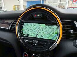 先進のBMW　タッチパッド付きi-driveとほぼ同性能のHDDナビゲーションになります。USBインターフェースやブルートゥースオーディオなど様々な先進機能をお楽しみいただけます。