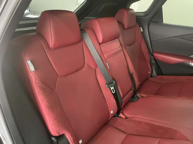 カーセンサーを見て電話しましたとお伝え下さい。078-261-1261までお気軽にお電話下さい。全国納車可能です。納車方法に関してもお気軽にご相談ください。