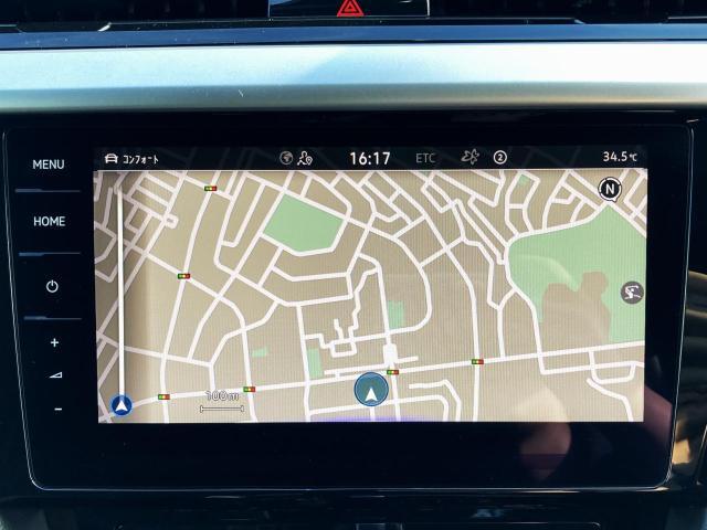 スマートフォン用アプリ[Apple CarPlay][Android Auto]対応の純正ナビ Discover Pro を装備、ラジオのほか、USB、Bluetoothハンズフリー通話にも対応。