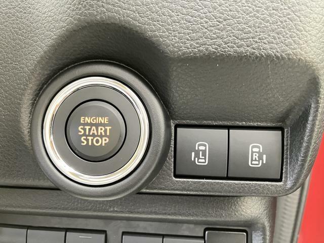 後席ドアの開閉は、、運転席前のスイッチやリクエストスイッチ、リモコンキーで操作できます。