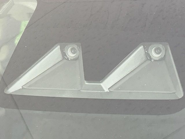 【トヨタセーフティセンス】走行中に前方の車両等を認識し、衝突しそうな時は警報とブレーキで衝突回避と被害軽減をアシスト。より安全にドライブをお楽しみいただけます。