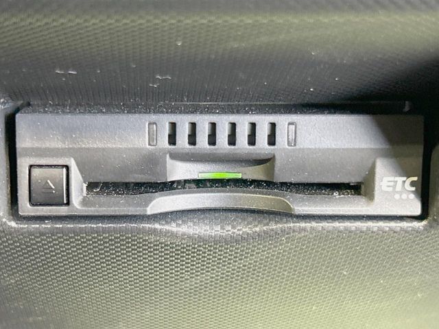 【ETC】高速道路の料金所をストレスなく通過！話題のスポットやサービスエリアに多い「スマートIC」利用時は必須のアイテムです。当店でセットアップを実施、ご納車当日からすぐにご利用いただけます！
