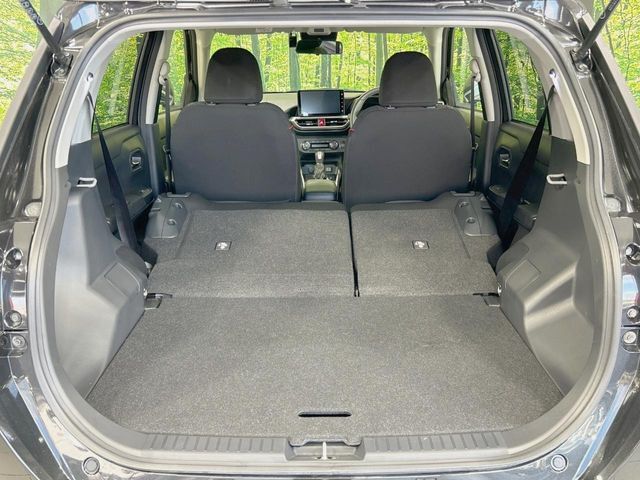 ドライバーによって運転しやすいポジションは異なり、あの車はどうなのか不安なこともありますよね。気になるお車は店頭で乗り込んでご確認いただけます♪
