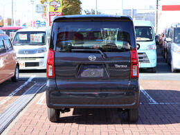 車体前後に障害物センサーついています。運転をサポートしてくれます。