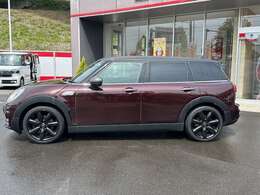 ご納車後のアフターフォローも充実！！定期点検などで異音や異常が無いかを国家資格を持った整備士が厳しく検査致します。その他にも、小さなキズはもちろん、大きな歪みやヘコミまで対応できる大型板金工場も完備！