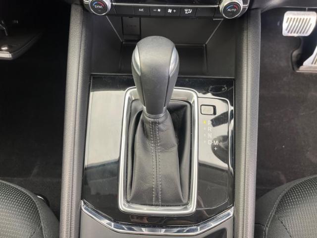 お車に合わせて無料保証以外にも、保証範囲、期間、距離を拡充させた有料保証もご用意しております！中古車の購入が初めてで不安・・・というお客様もご安心ください！