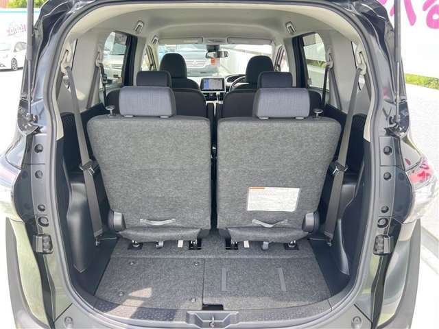 広々としたラゲージスペースを備えています。大きなものや長さのある荷物もしっかりと積み込めます。