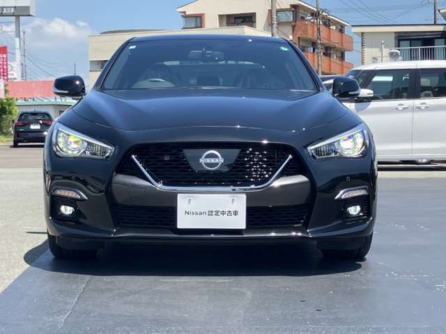 このクルマは主に試乗車として使用していた車です。初度登録月から数えての日産自動車の新車保証を継承いたします。（3年6万キロ走行までの一般保証、5年10万キロ走行までの特別保証）