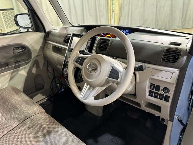 当店のこだわりはズバリ「価格」です。車両仕入れにとことんこだわり、良質な車両を安く取り揃えております。