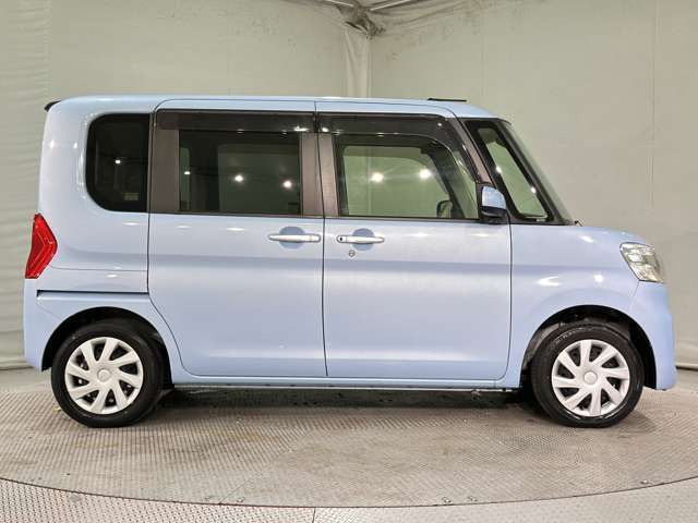 当店は整備工場以外にも自社板金工場も完備！！保険事故はもちろん、ちょっとしたキズ凹みの修理も格安にて承ります。