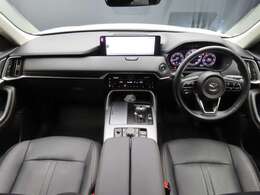 ワンオーナー車ですから、室内の状態も問題ありませんね。嫌な臭いもなく、きっと気に入っていただけると思います。ご来店お待ちしております。