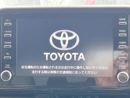 【ディスプレイオーディオ】お持ちのスマホやMP3プレイヤーとの無線接続で音楽再生が可能！コードで繋ぐわずらわしさも無く、手軽にお気に入りの音楽を楽しめます。