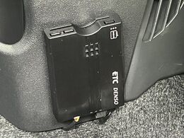 【ETC】高速道路の料金所をストレスなく通過！話題のスポットやサービスエリアに多い「スマートIC」利用時は必須のアイテムです。当店でセットアップを実施、ご納車当日からすぐにご利用いただけます！