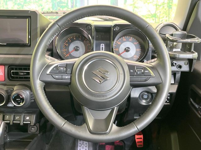 【ステアリングスイッチ】運転中、前方から目線をそらすことなく、オーディオ等の操作が可能な便利機能！安心＆快適なドライブを演出してくれます♪