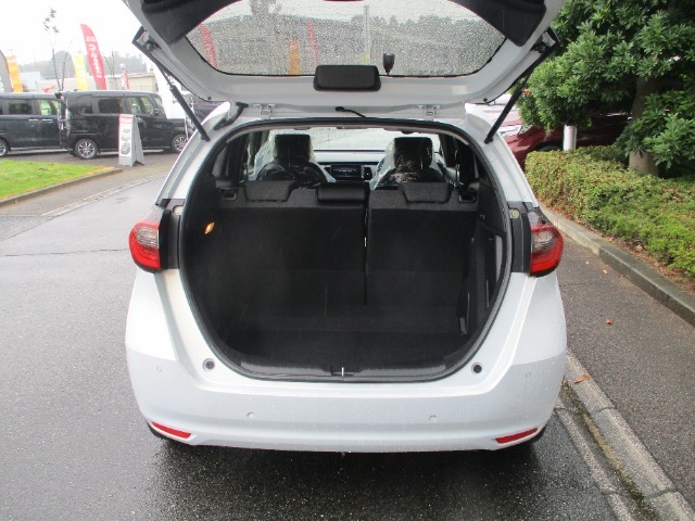 荷室は十分な広さです★