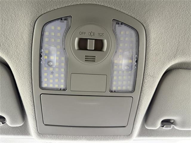 【天井】『天井』の画像になります。写真の内容に関してご不明点、ご質問等がございましたらお気軽にガリバー店舗までお問い合わせください。