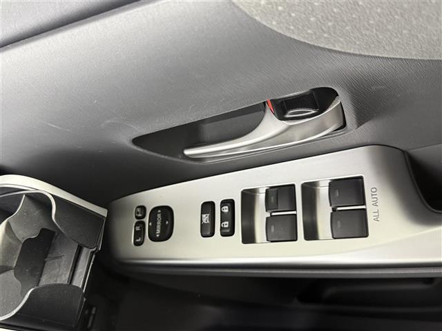 【窓操作部】『窓周辺/窓周辺装備』の画像になります。写真の内容に関してご不明点、ご質問等がございましたらお気軽にガリバー店舗までお問い合わせください。