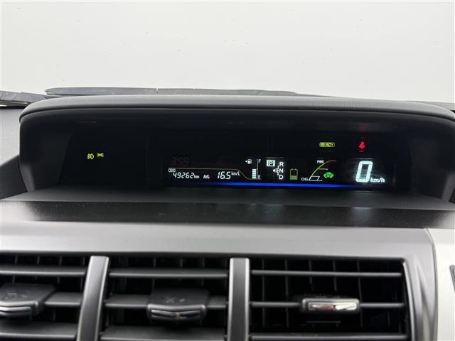 【エアコン】『エアコン装備』の画像になります。暑い夏でも寒い冬でも、車内に快適な空気を届けるので、いつでも快適な車内空間を創り上げます！