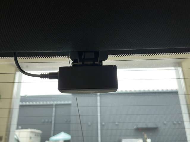 ☆整備工場・鈑金工場併設店舗☆ 車検・12検・オイル交換など・・おクルマ購入後のアフターサポートも当店にお任せください！！