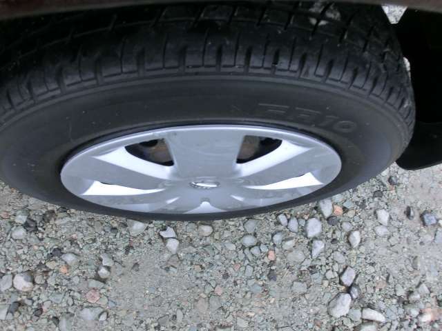 支払総額には、自賠責保険、税金、リサイクル預託金相当額等の費用が含まれます。店頭納車の場合の価格です。お客様の要望に基づくオプション等の費用は別途申し受けます。