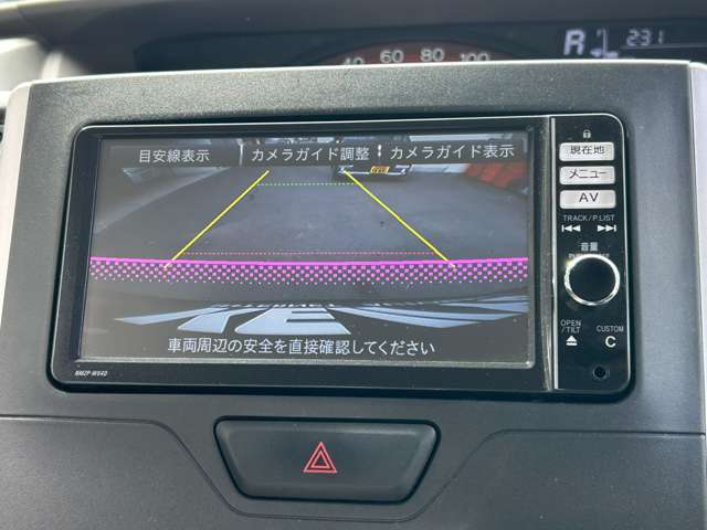 【バックカメラ】付で方向確認も安心です。狭い駐車場や後方確認しにくい場所で活躍します♪駐車が苦手な方にもオススメな便利機能です！