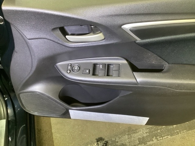 ドアミラーのスイッチも使いやすいですよ。