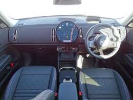 他社では車両価格が安くても膨大な諸経費で総支払額が高いケースが多く見受けられます…当社では整備費＆保証料込価格になりますのでご安心です♪