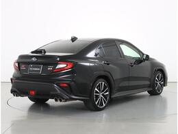 ハイパワーターボの加速感が魅力的なS4です！専用のボルドー内装を装備したSTIスポーツR EXです！！