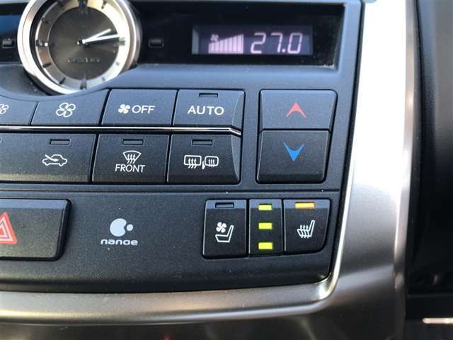 シートヒーター付き。寒い日の朝はシートヒーターで快適です。室内が暖まる前の時間でも、お尻はポカポカ♪