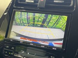 【バックカメラ】駐車時に後方がリアルタイム映像で確認できます。大型商業施設や立体駐車場での駐車時や、夜間のバック時に大活躍！運転スキルに関わらず、今や必須となった装備のひとつです！