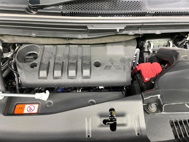 親切・丁寧な専門メカニックスタッフが応対！・車検・点検整備・事故等の修理などアフターサービスも安心。お車のカスタマイズもネクステージのサービススタッフまでご相談ください！