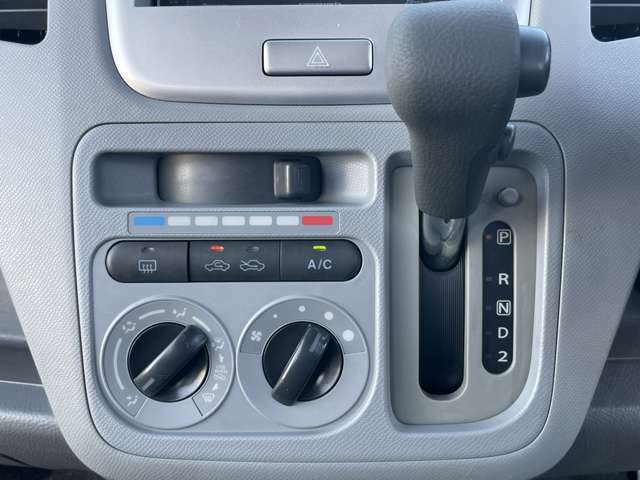 お電話でもメールでもお受けいたします。人気車や低価格車はすぐになくなる可能性があります。