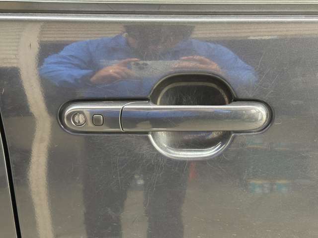 スマート機能が付いているので、鍵の施錠がカンタン♪