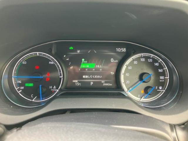 WECARSの展示場では実際に見て、触ってお車をお選びいただけます！知識の豊富な営業スタッフが様々なカーライフをご提案いたします！