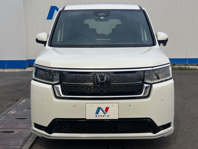 弊社では、全車『修復歴なし』のお車のみ取り扱っております。専任バイヤーによる厳選した仕入れの後、入庫後の車両チェックを行い、ネクステージが認定した高品質な中古車をご提供しております。