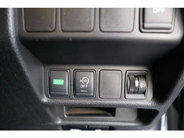 AUTOOFFスイッチを押すことでアイドリングストップのON・OFFの切り替えが可能です。