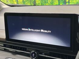 【12.3型コネクトナビ】ナビゲーション機能はもちろん、多彩なメディアを大画面でお楽しみ頂けます。フルセグTV、Bluetooth接続に加え、AppleCarPlay・AndroidAutoにも対応！