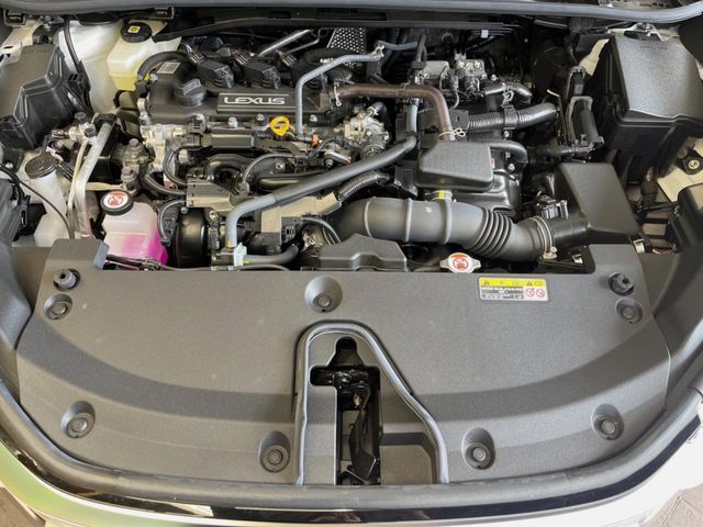 親切・丁寧な専門メカニックスタッフが応対！・車検・点検整備・事故等の修理などアフターサービスも安心。お車のカスタマイズもネクステージのサービススタッフまでご相談ください！