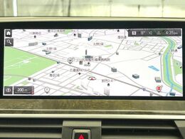 ●純正ナビ:一体感のあるナビは、高級感ある車内を演出してくれます。オーディオ機能も充実しておりますので、運転もより楽しめます♪