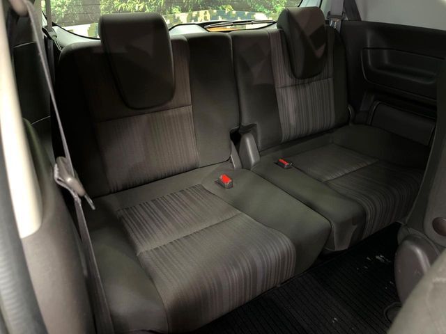 3列目シートはもちろん状態良好☆大人でもゆったりと座って頂けますので、大人数でのお出かけもラクラクです♪ご家族で、気の知れた仲間で、ドライブに行くのが楽しみですね♪