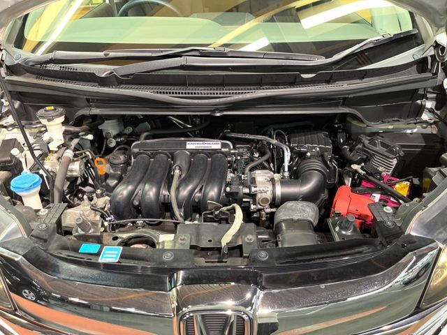 親切・丁寧な専門メカニックスタッフが応対！・車検・点検整備・事故等の修理などアフターサービスも安心。お車のカスタマイズもネクステージのサービススタッフまでご相談ください！