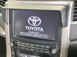 【純正ナビ】人気の純正ナビを装備。オーディオ機能も充実しており、Bluetooth接続すればお持ちのスマホやMP3プレイヤーの音楽を再生可能！毎日の運転がさらに楽しくなります！！