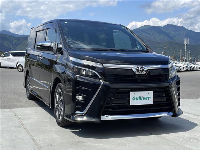 ガリバーグループの在庫車をドルフィネットシステムで店内のPCでご紹介も致します。日本全国どこにあるクルマでも当店でお手続き、ご納車ができます。お気に入りでピッタリのクルマがきっと見つかります！！