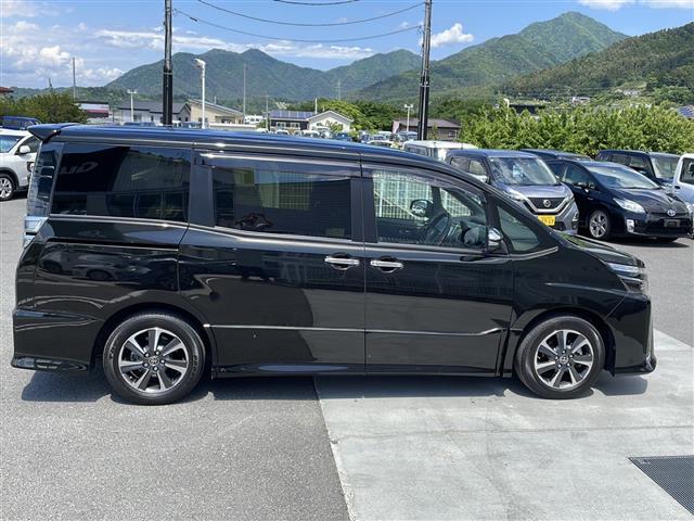 自動車保険の代理店業務も行っております（損保ジャパン日本興亜・あいおいニッセイ同和損保・朝日火災）各種取り扱っております！！お車のサポート関係も充実しております！！