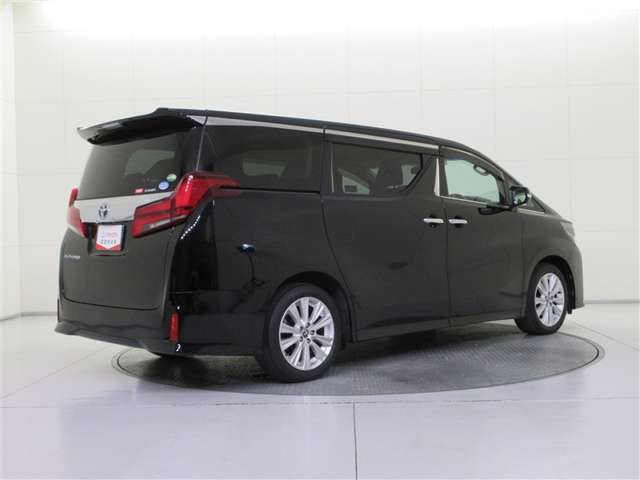 『まるごとクリーニング』ボディは「全面鉄粉除去」と「全面磨き」さらに「フッ素入りコーディング」を施工。