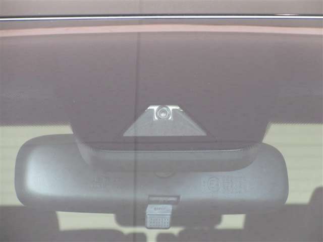 衝突被害軽減ブレーキを搭載したサポカーです。トヨタ専用診断機器で、安全運転支援装置のシステムを綿密に点検してあります。