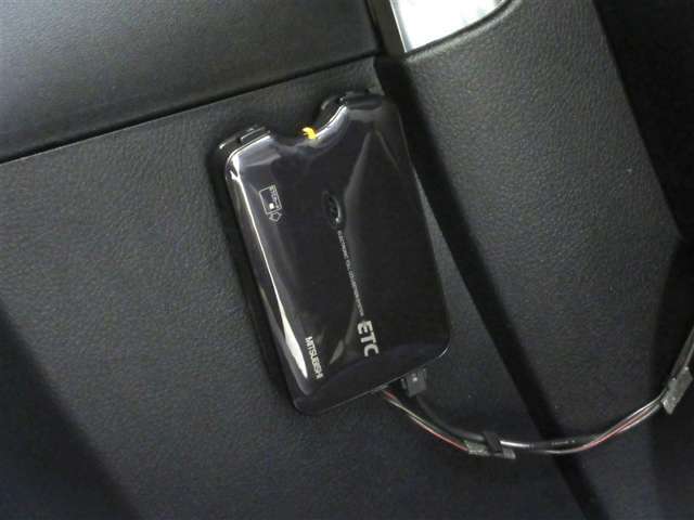 ETCなら高速道路、料金所をスイスイと通過。